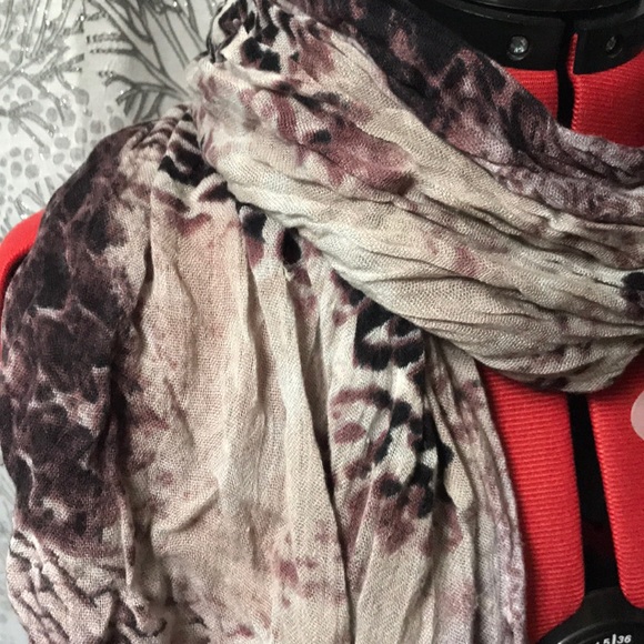 Scarf - Picture 2 of 3